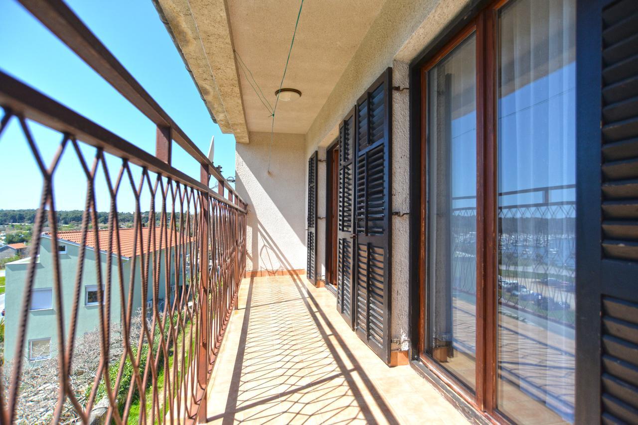 Apartments Franko 1586 Pula Exterior photo